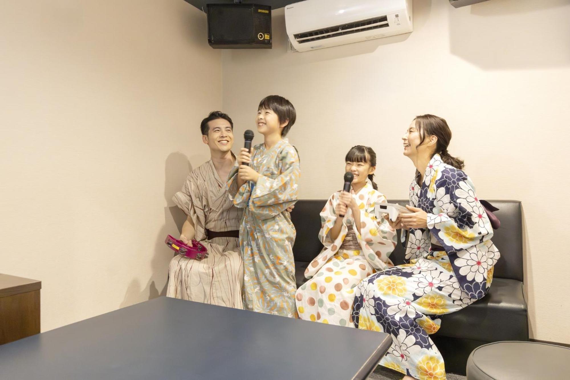 Ooedo Onsen Monogatari Premium Kaga Maruya Hotell Exteriör bild