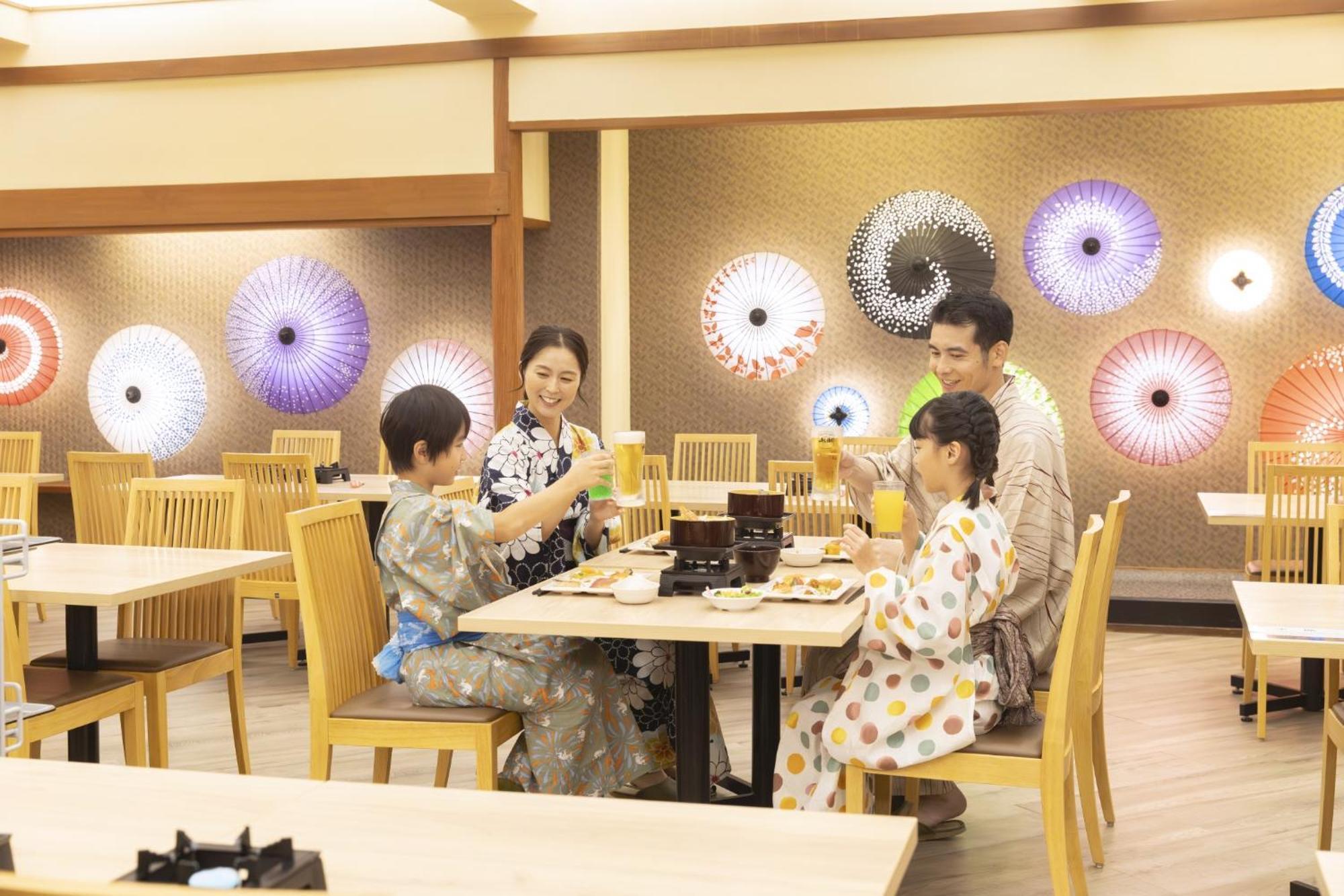 Ooedo Onsen Monogatari Premium Kaga Maruya Hotell Exteriör bild